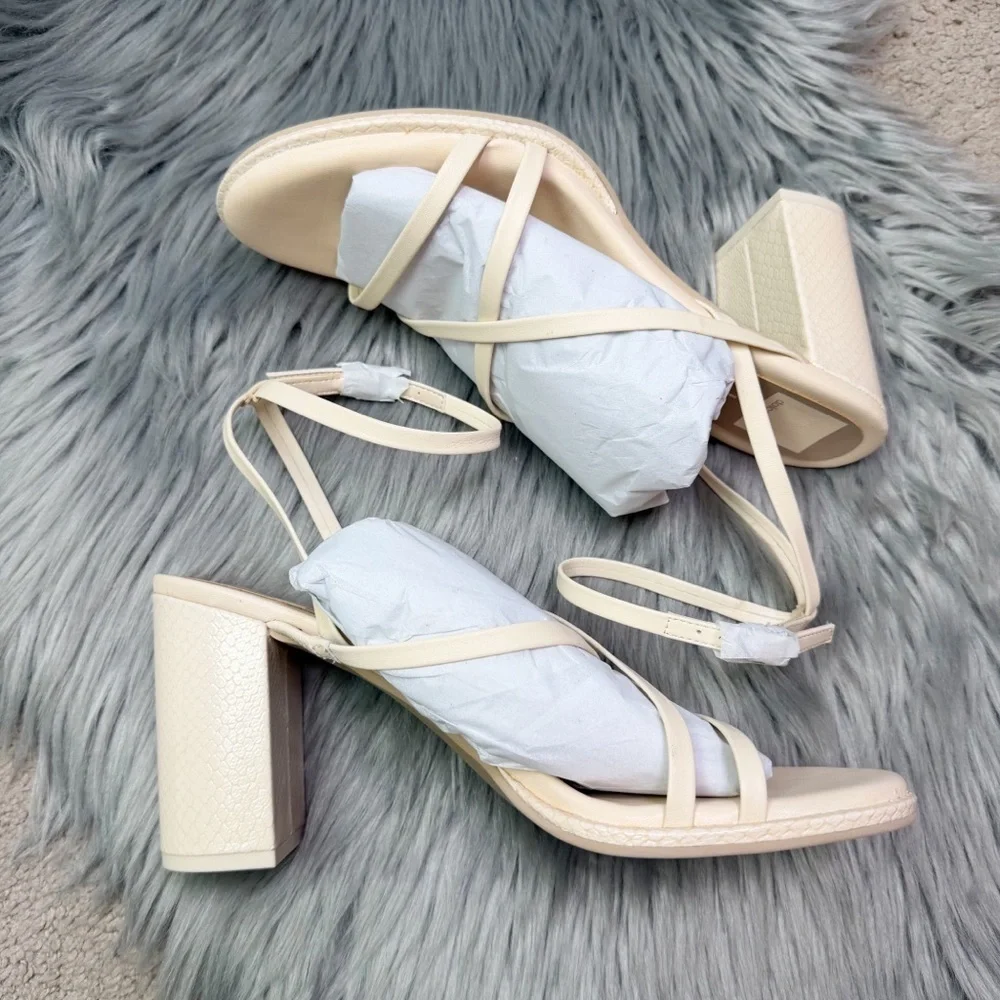 Dolce Vita Ivory Strappy Block Heel Sandals 9.5
